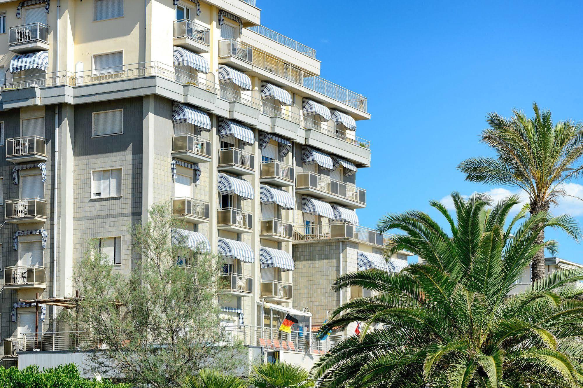 Hotel Residence Villa Jolanda Lido di Camaiore Exterior photo