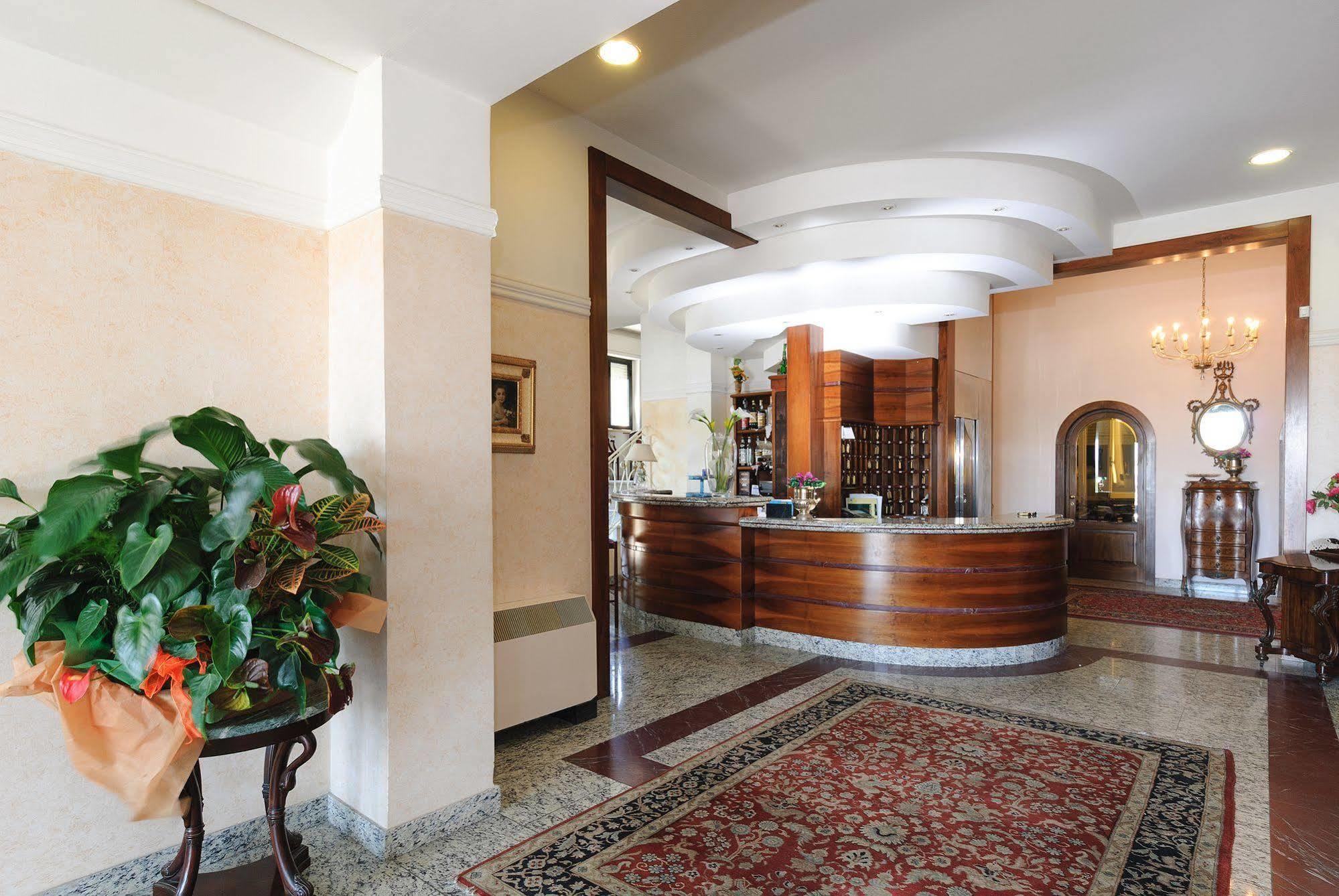 Hotel Residence Villa Jolanda Lido di Camaiore Exterior photo