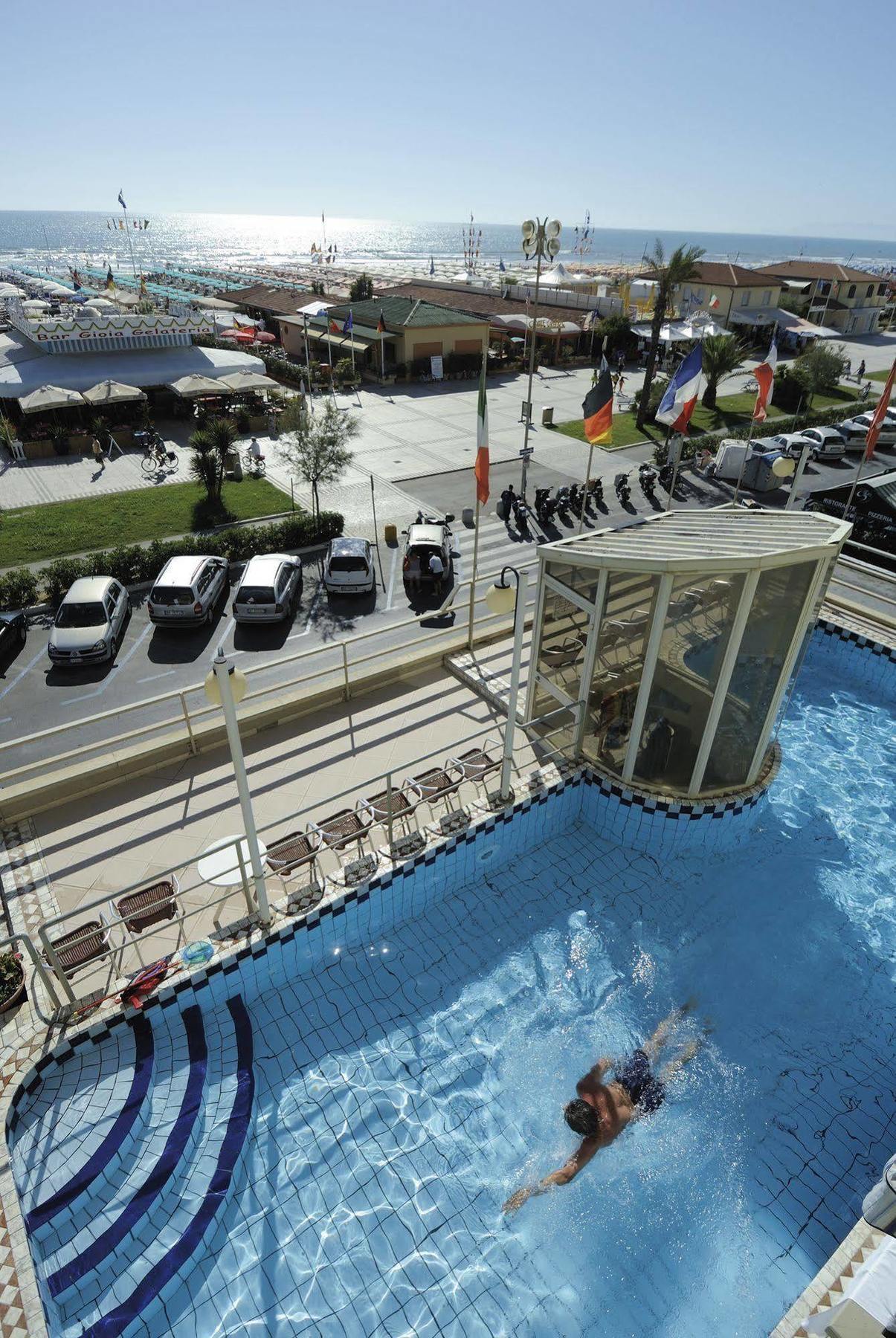 Hotel Residence Villa Jolanda Lido di Camaiore Exterior photo