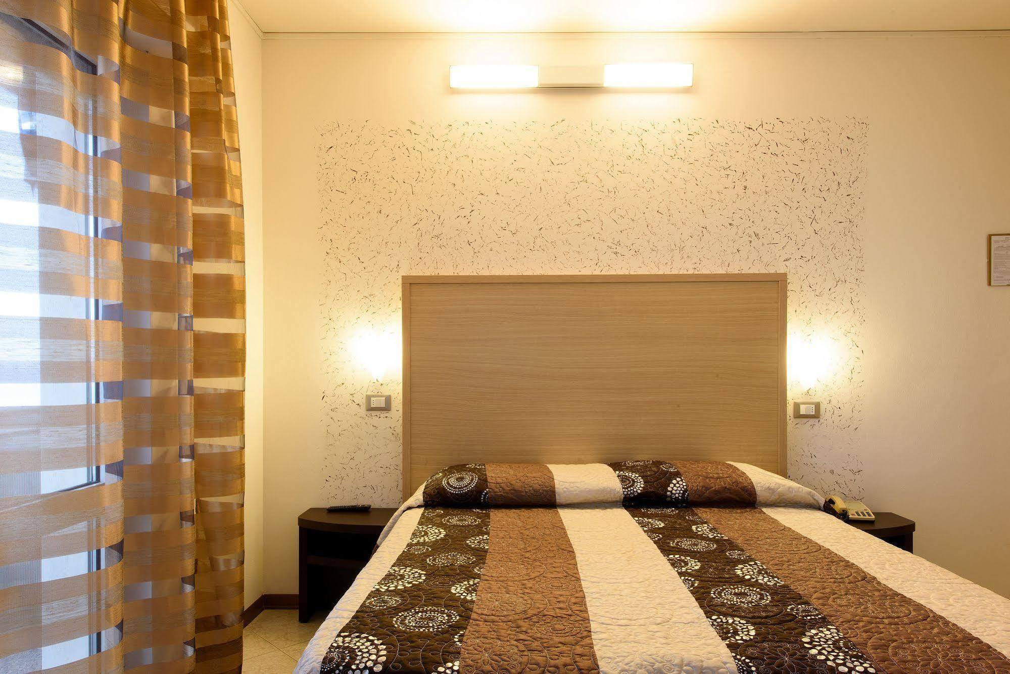 Hotel Residence Villa Jolanda Lido di Camaiore Exterior photo