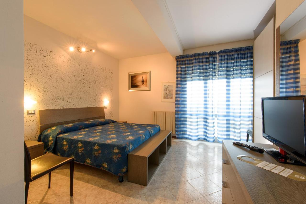 Hotel Residence Villa Jolanda Lido di Camaiore Exterior photo